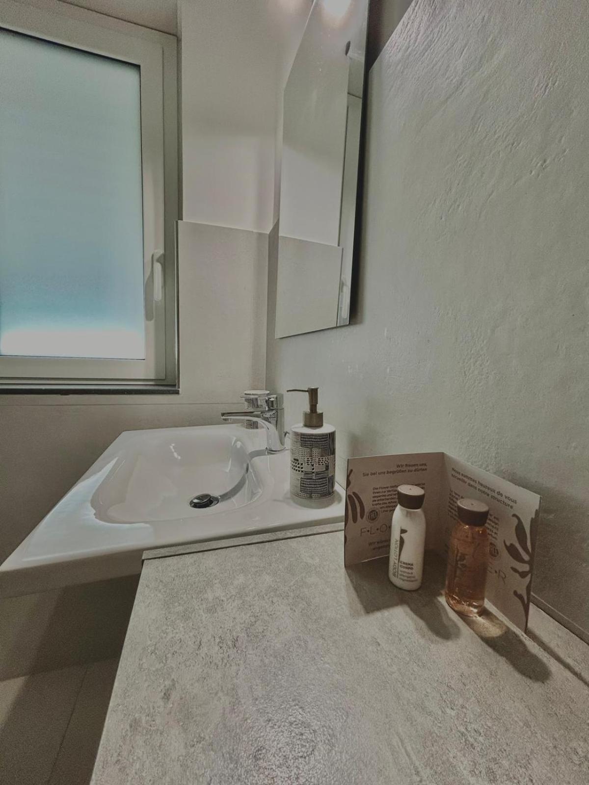 Aqua Marine B&B - Rooms And Apartments 밀라초 외부 사진