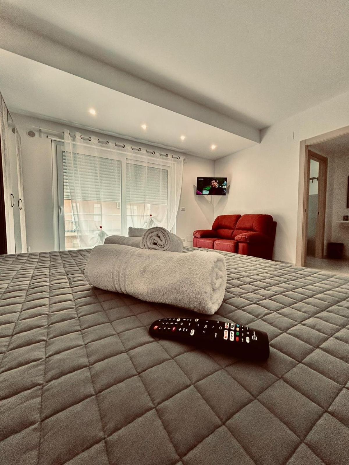 Aqua Marine B&B - Rooms And Apartments 밀라초 외부 사진