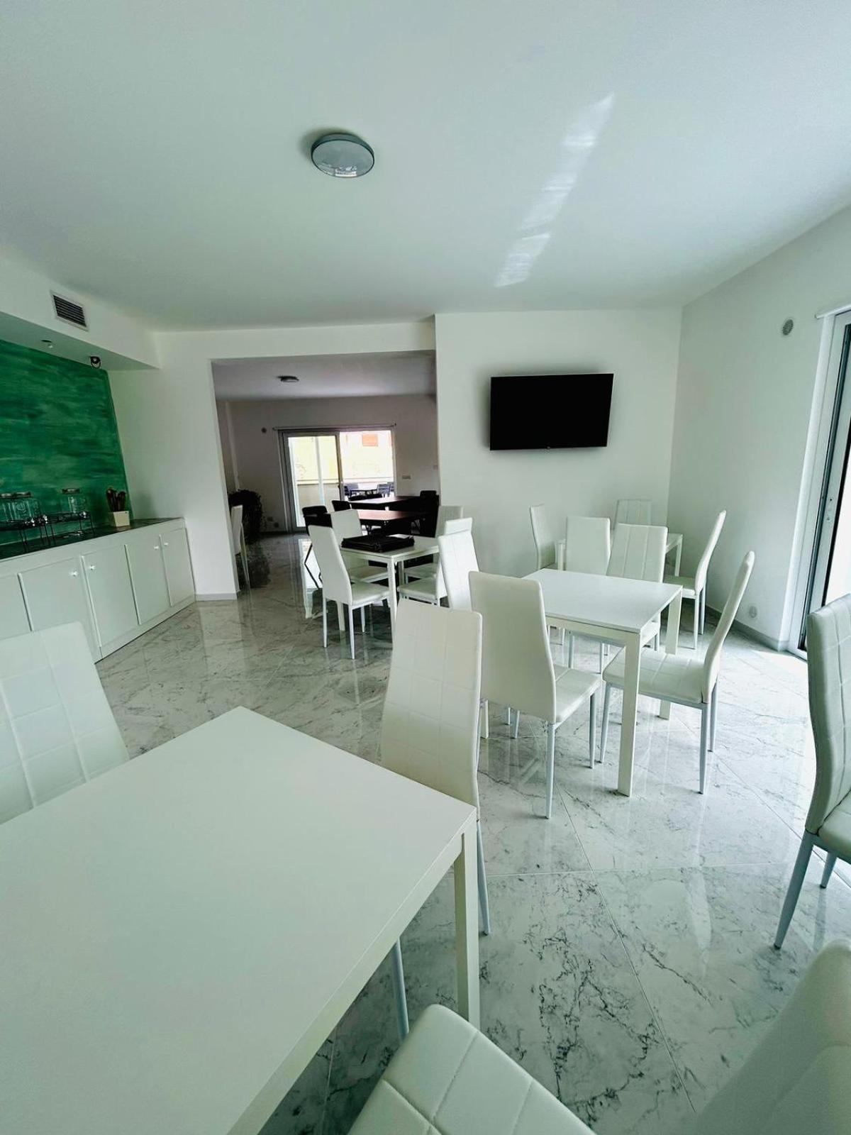 Aqua Marine B&B - Rooms And Apartments 밀라초 외부 사진