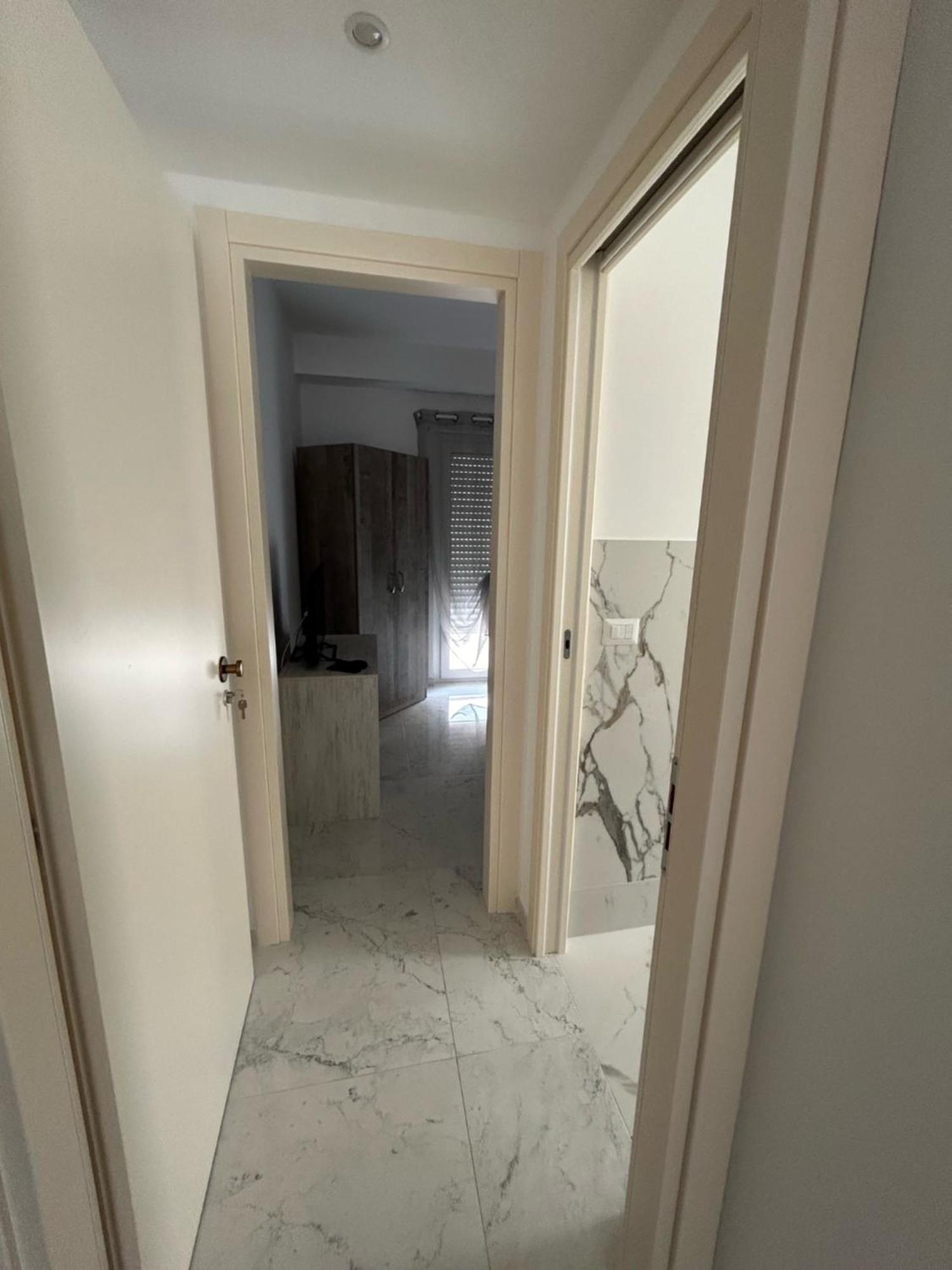 Aqua Marine B&B - Rooms And Apartments 밀라초 외부 사진