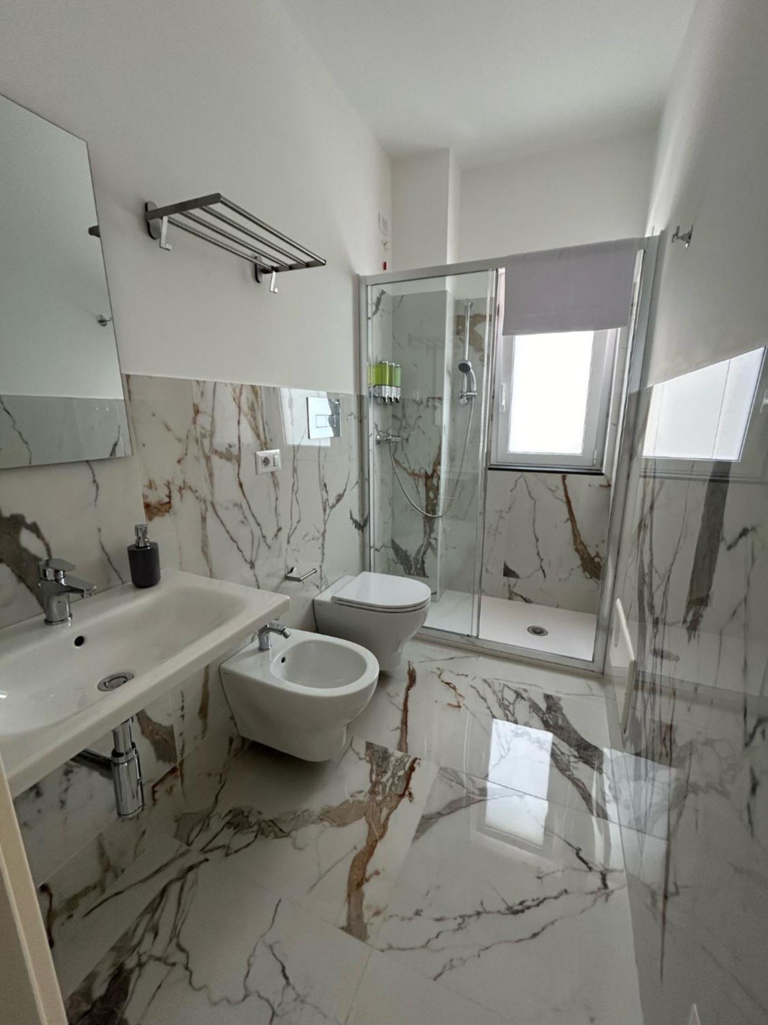 Aqua Marine B&B - Rooms And Apartments 밀라초 외부 사진