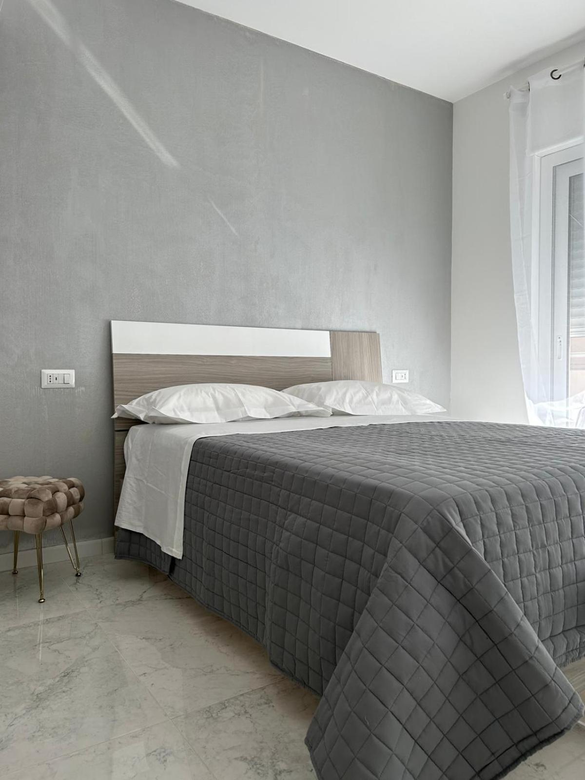 Aqua Marine B&B - Rooms And Apartments 밀라초 외부 사진
