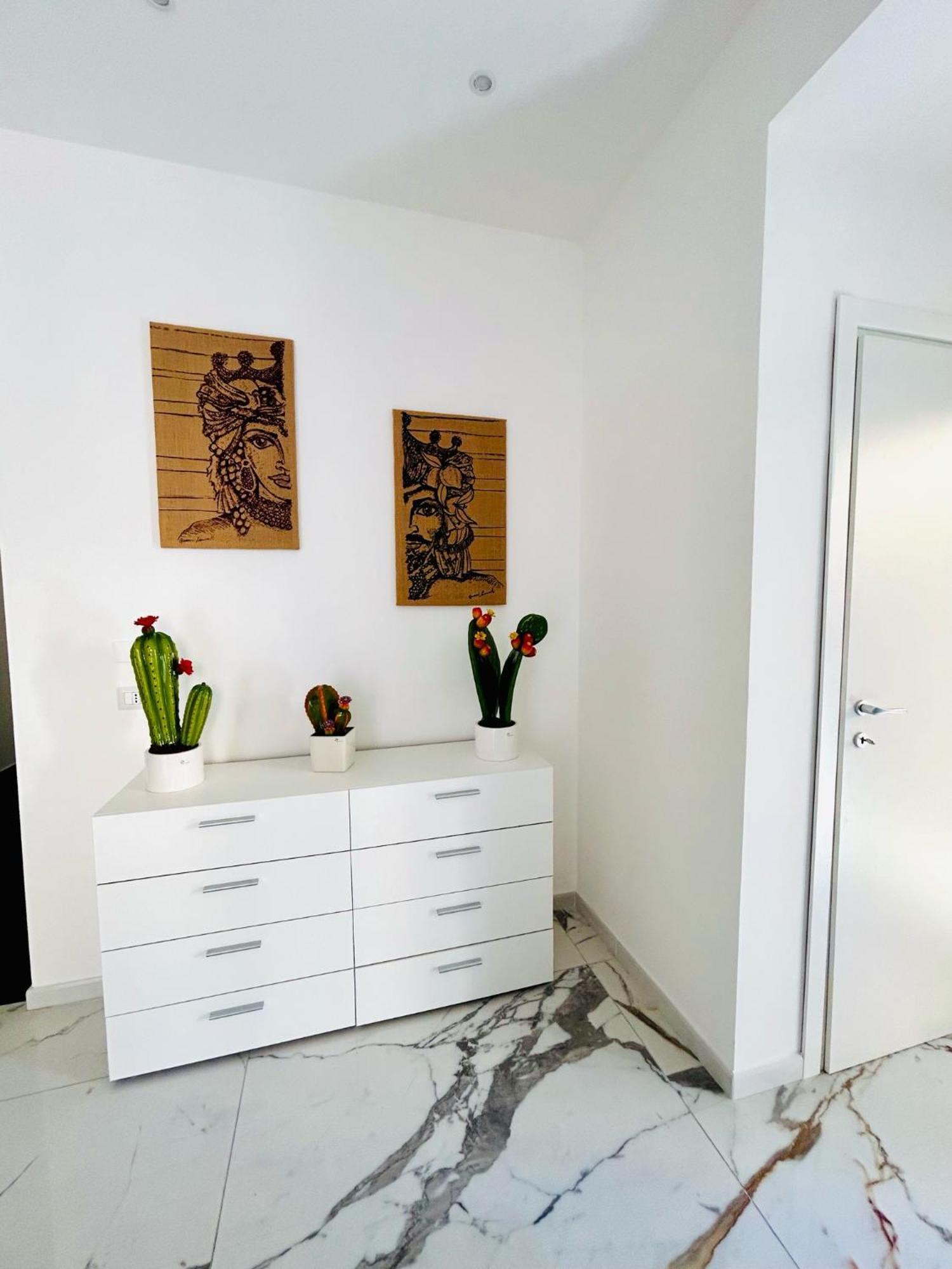 Aqua Marine B&B - Rooms And Apartments 밀라초 외부 사진