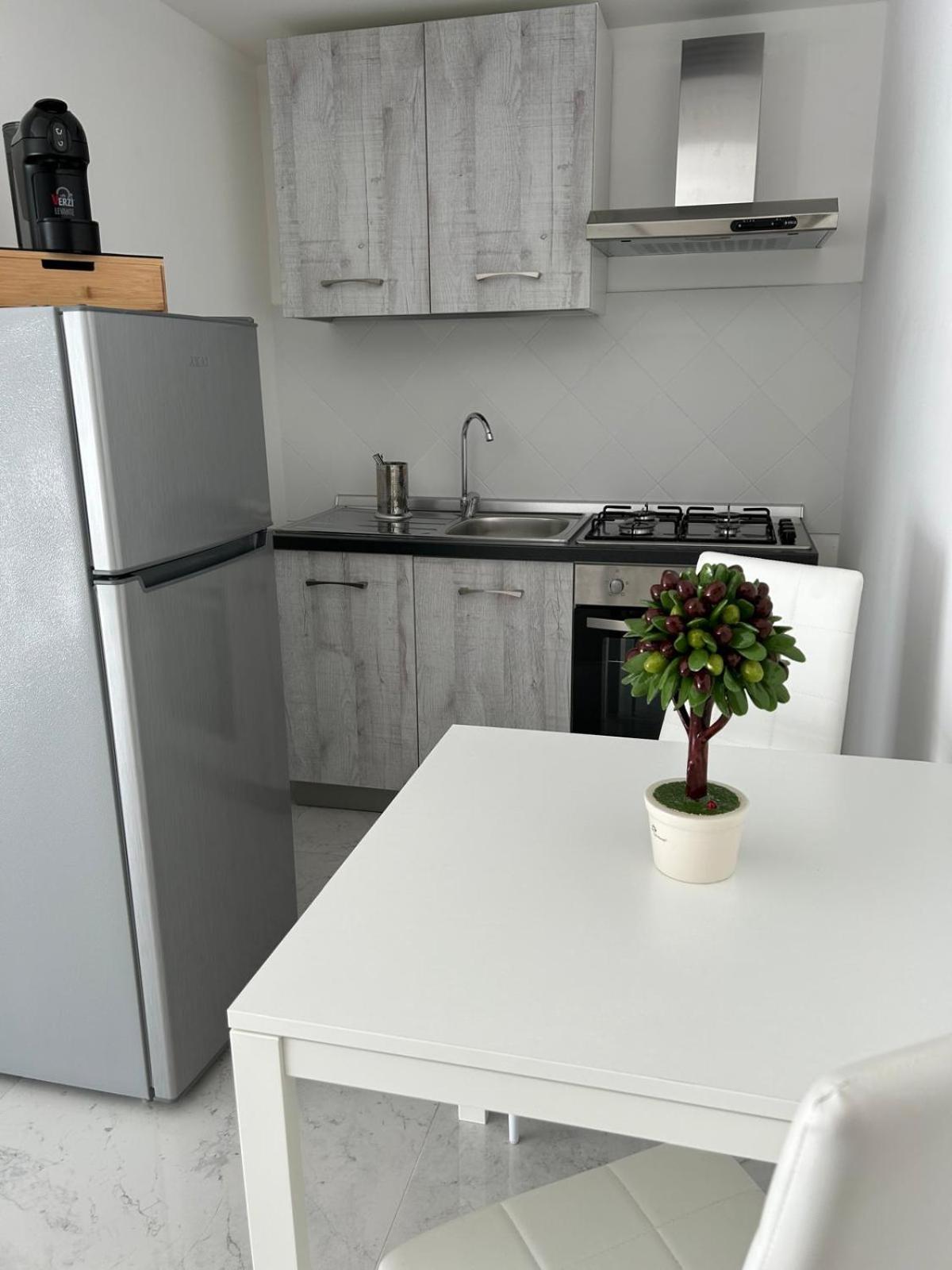 Aqua Marine B&B - Rooms And Apartments 밀라초 외부 사진